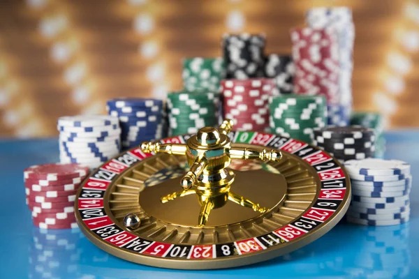 Dice roll captured on camera during Live Sic Bo round on slot pulsa Close-up of dice in a clear cup on Live Sic Bo table at moment of roll